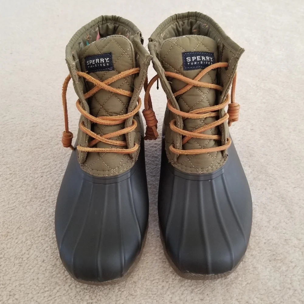 Sperry Top Sider Saltwater Waterproof Quilted Olive Green Duck Boots Size 6